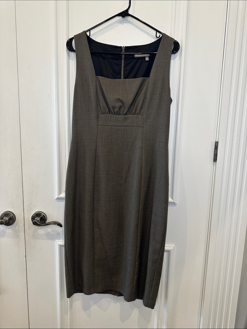 Classic Sleeveless Sheath Dress in Olive Brown